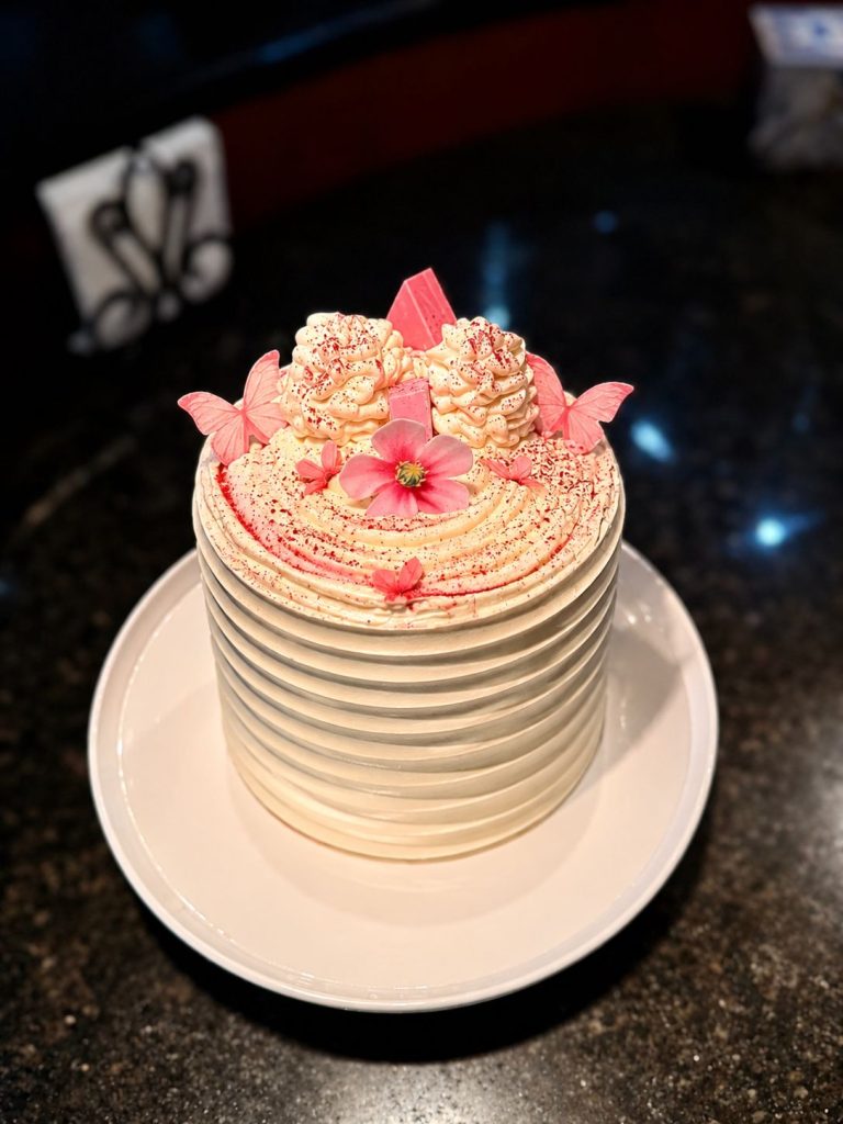 Custom Cakes for Anniversaries: When to Order