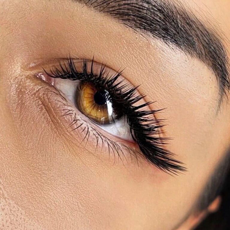 Lash Extensions Montreal: The Ultimate Guide to Perfect Volume and Retention