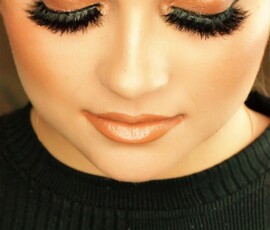 Experience long-wear, customized special event makeup near Blainville and the North Shore. Professional makeup artist near Blainville doing special event glam at Niaglam