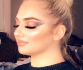 Experience long-wear, customized special event makeup near Blainville and the North Shore. Professional makeup artist near Blainville doing special event glam at Niaglam